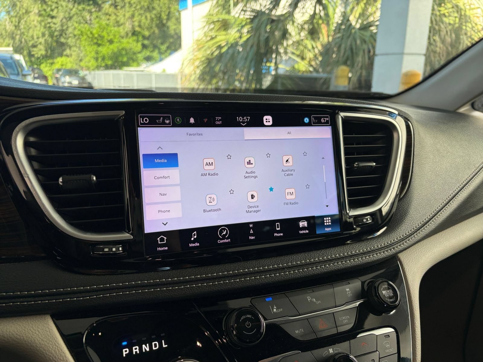 Used 2023 Chrysler Pacifica Limited FWD image 20