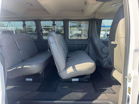 Used 2025 Chevrolet Express 3500 LT w/ LT Preferred Equipment Group RWD image 11
