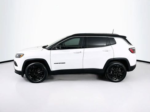 Used 2024 Jeep Compass Limited AWD/4WD image 3
