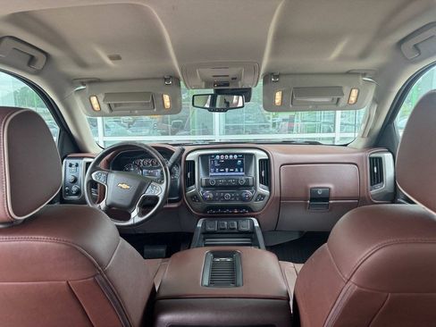 Used 2016 Chevrolet Silverado 1500 High Country w/ High Country Premium Package AWD/4WD image 7