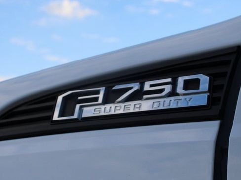 Used 2019 Ford F750 2WD Regular Cab Super Duty image 52