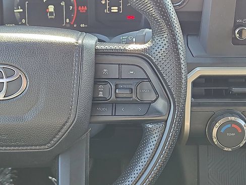 Used 2025 Toyota Tacoma SR AWD/4WD image 17