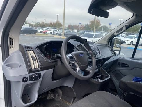 Used 2018 Ford Transit 350 XLT image 11