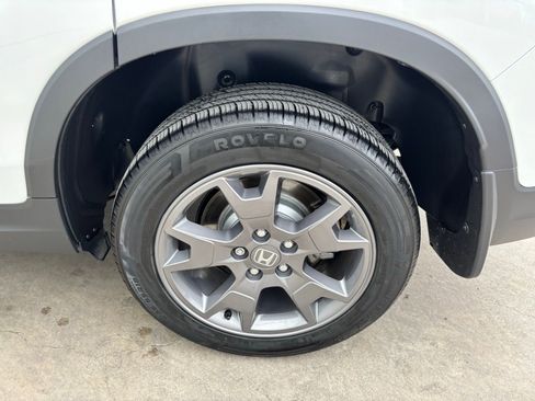 Used 2024 Honda Passport TrailSport image 10