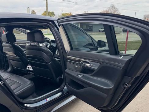 Used 2016 BMW 750i xDrive image 23