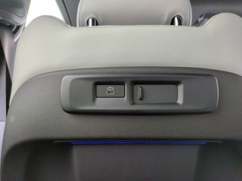 Certified 2023 BMW X5 sDrive40i w/ Executive Package image 39