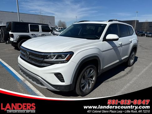 Used 2021 Volkswagen Atlas SE image 1