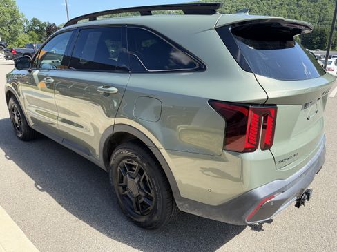 Used 2025 Kia Sorento SX Prestige AWD/4WD image 2