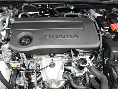 Used 2025 Honda Civic Sport image 30