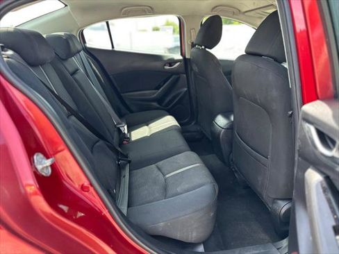 Used 2018 MAZDA MAZDA3 Sport w/ Preferred Equipment Package FWD image 19
