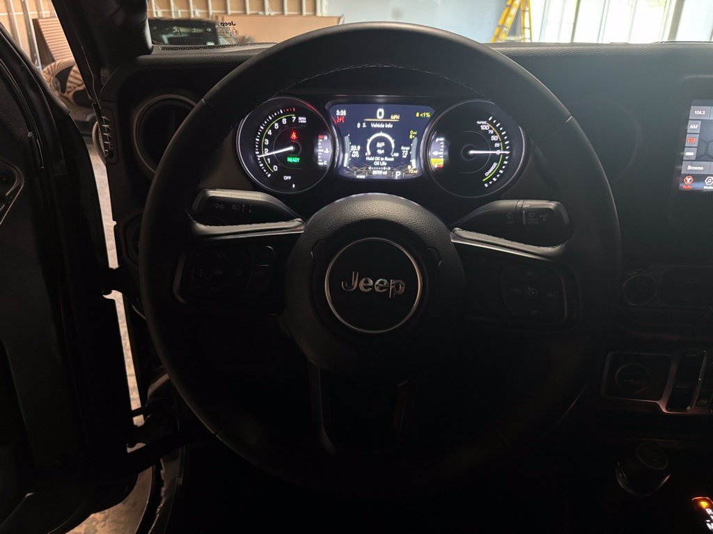 Used 2023 Jeep Wrangler Unlimited AWD/4WD image 12