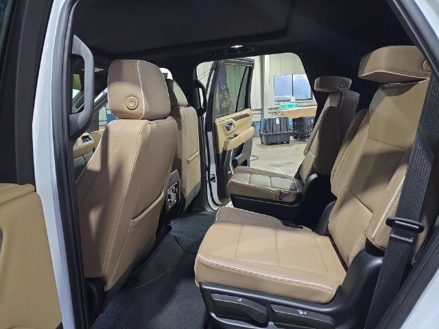 Used 2023 Chevrolet Tahoe Premier w/ Premium Package 2 AWD/4WD image 16
