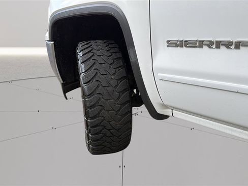 Used 2018 GMC Sierra 1500 SLE w/ Suspension Package, Off-Road AWD/4WD image 31