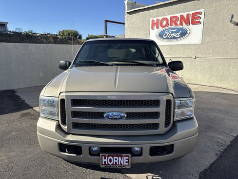 Used 2005 Ford Excursion Limited image 3