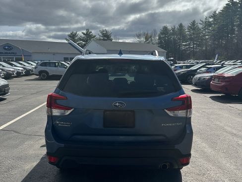 Used 2021 Subaru Forester Limited image 6