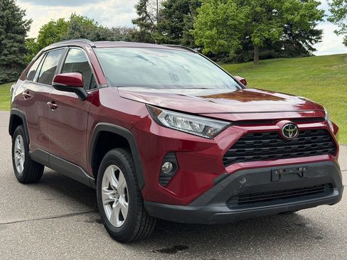 Used 2021 Toyota RAV4 XLE w/ XLE Grade Weather Package AWD/4WD image 1
