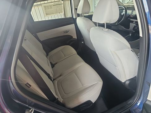 Certified 2025 Hyundai Tucson SE FWD image 11