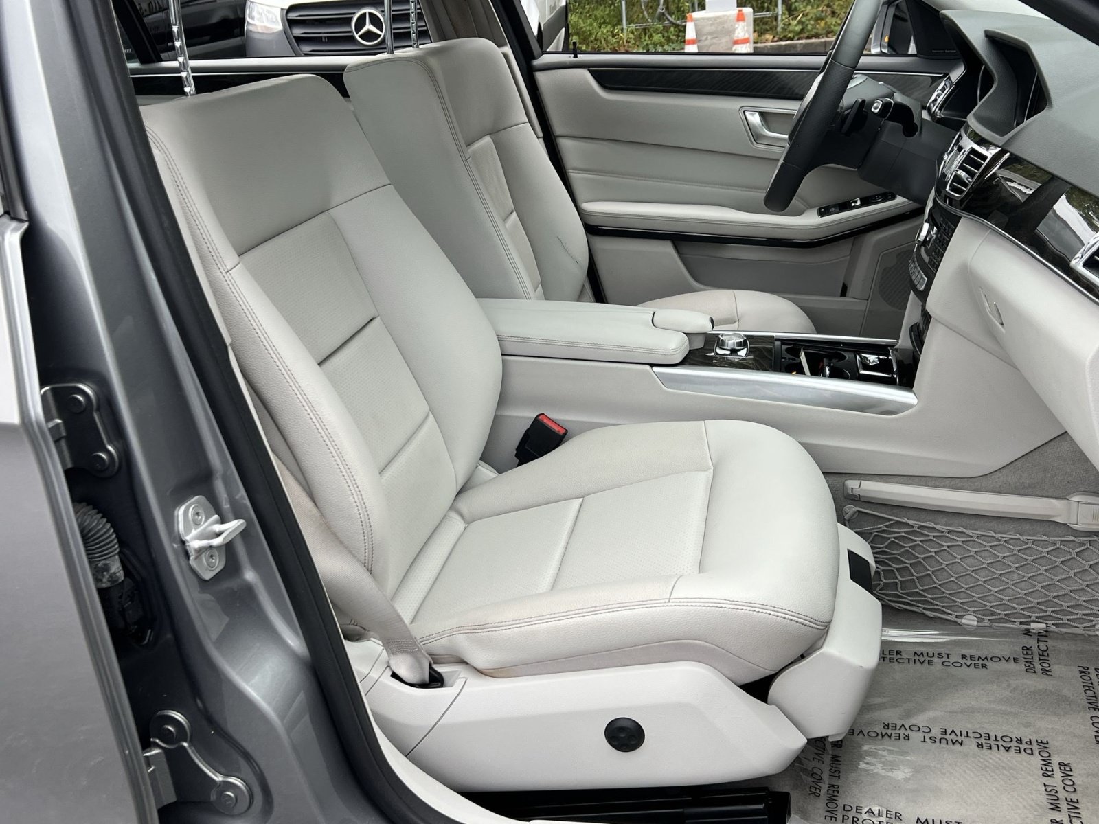 Used 2015 Mercedes-Benz E 350 4MATIC Sedan image 33