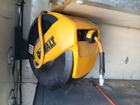 Used 2013 Ford E-450 and Econoline 450 Super Duty w/ Interior Upgrade Pkg image 13