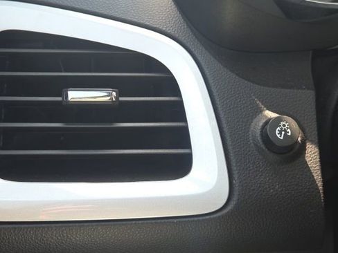 Used 2011 GMC Terrain SLT FWD image 26
