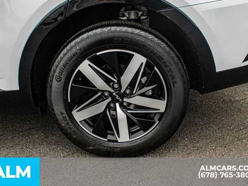 Used 2023 Kia Sorento EX image 16