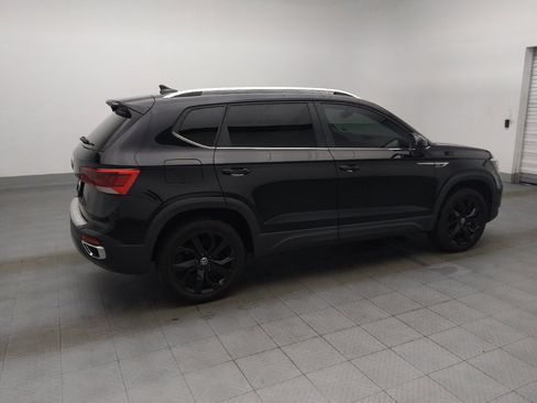 Used 2023 Volkswagen Taos SE w/ Panoramic Sunroof Package FWD image 10