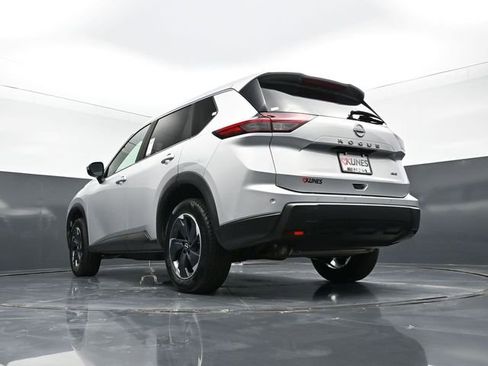 Used 2025 Nissan Rogue SV image 51