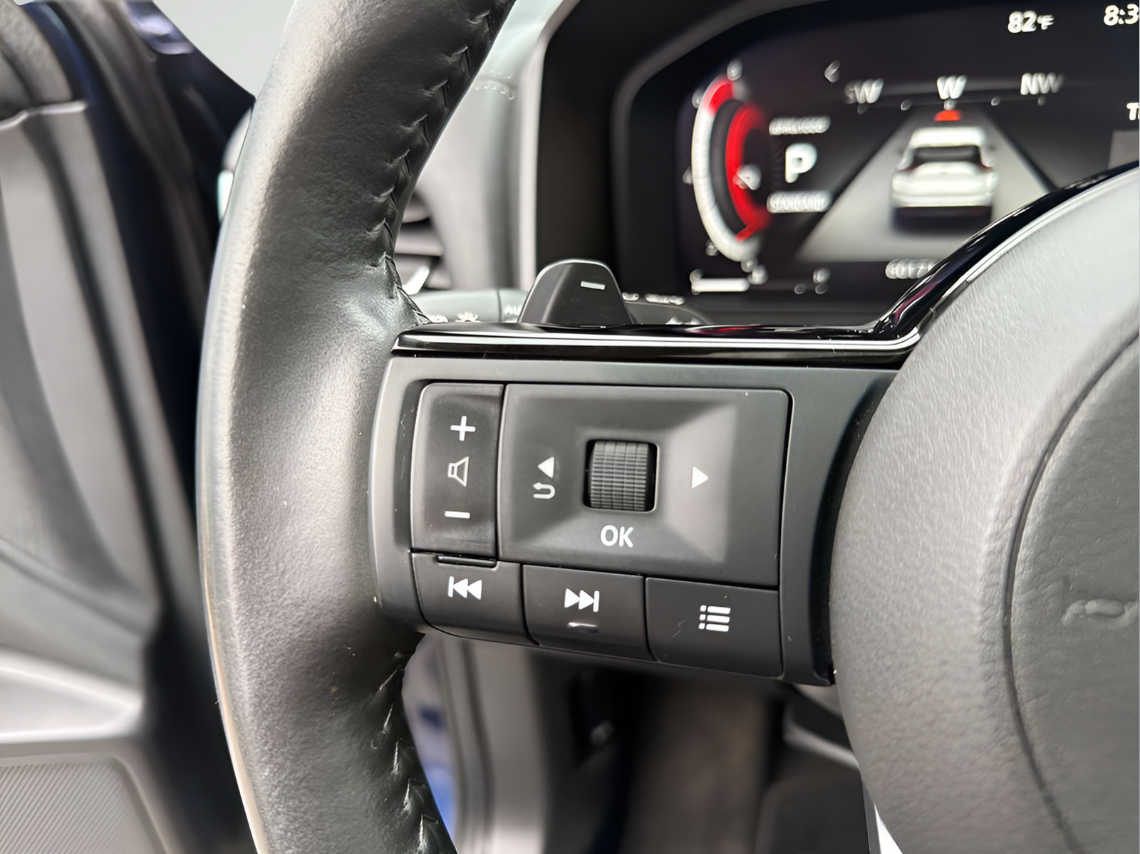 Certified 2024 Nissan Rogue Platinum w/ Platinum Premium Package FWD image 31