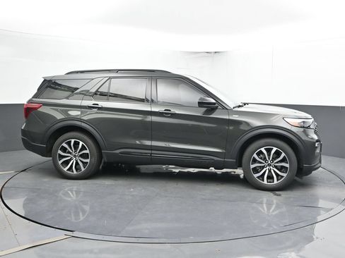 Used 2024 Ford Explorer ST-Line w/ Class IV Trailer Tow Package AWD/4WD image 4