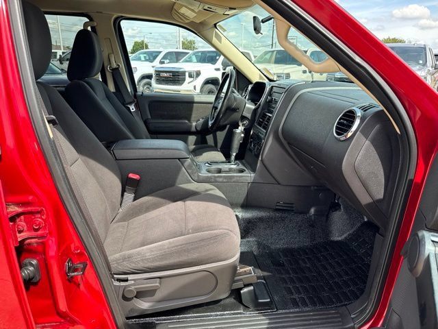Used 2010 Ford Explorer Sport Trac XLT AWD/4WD image 25