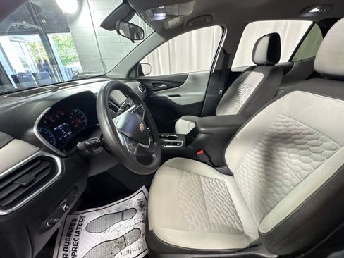 Used 2018 Chevrolet Equinox LS FWD image 15