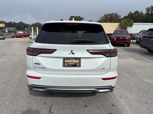 New 2026 Mitsubishi Outlander SE image 5