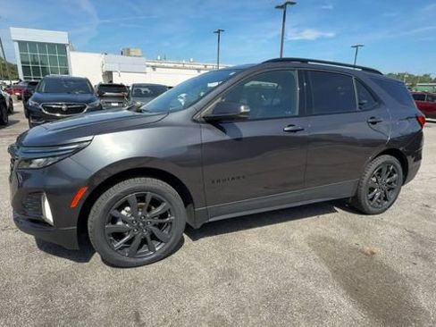 Certified 2022 Chevrolet Equinox RS w/ RS Leather Package AWD/4WD image 4