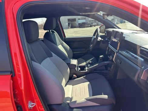 Used 2024 Toyota Tacoma TRD Sport w/ TRD Sport Upgrade Package image 19