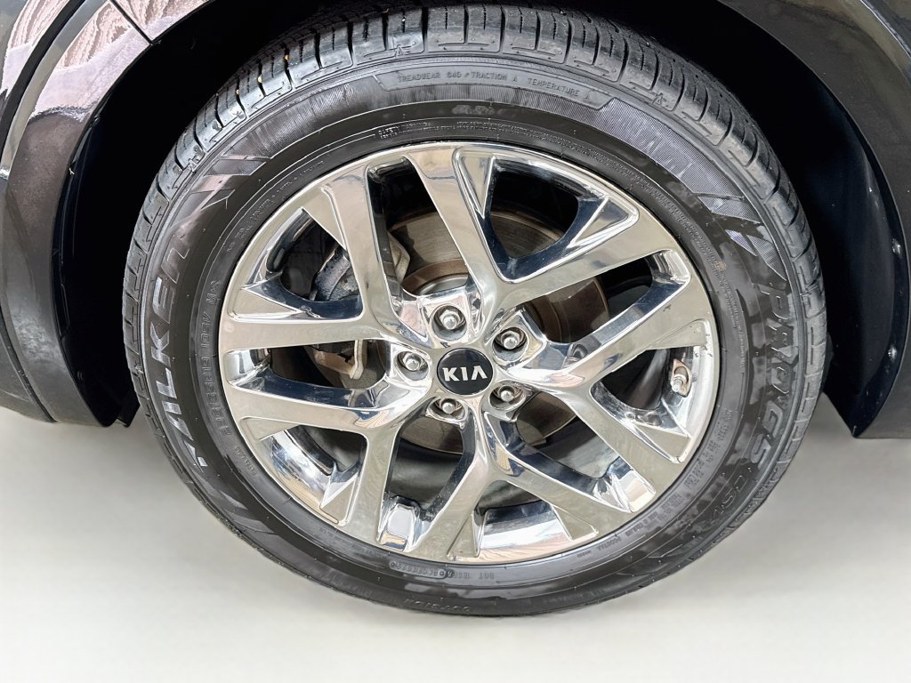 Used 2019 Kia Sorento SX FWD image 42