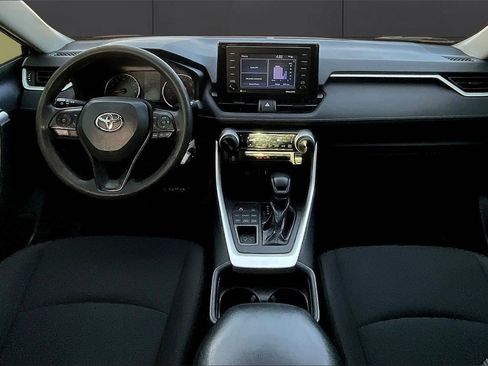 Used 2020 Toyota RAV4 LE image 11