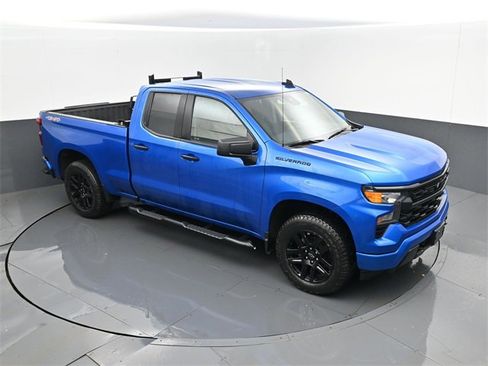 Used 2023 Chevrolet Silverado 1500 Custom w/ LPO, Dark Essentials Package image 17