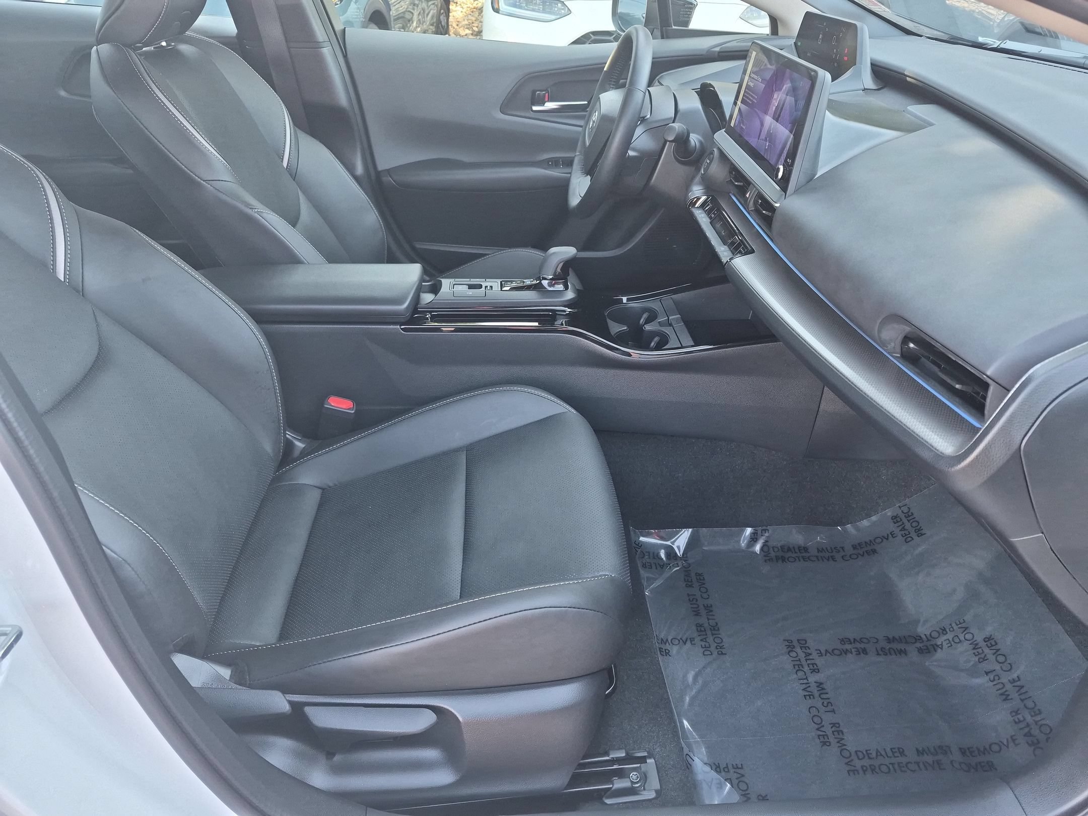 Used 2025 Toyota Prius XLE AWD/4WD image 29
