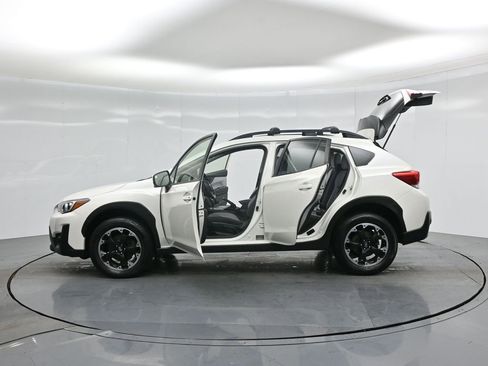 Used 2022 Subaru Crosstrek 2.0i Premium image 32
