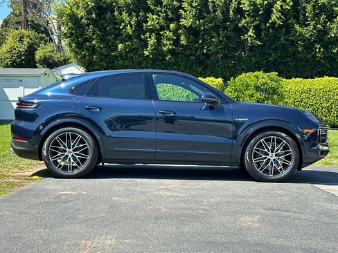 New 2026 Porsche Cayenne E-Hybrid image 9