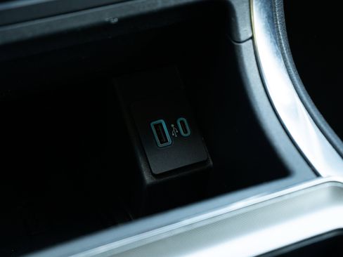 Used 2024 Ford Edge Titanium image 35