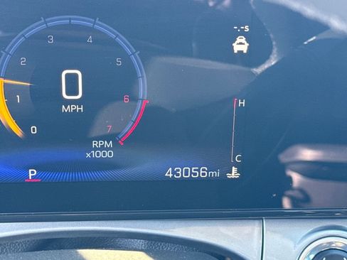 Used 2024 Chevrolet Trax LT w/ LT Convenience Package image 18