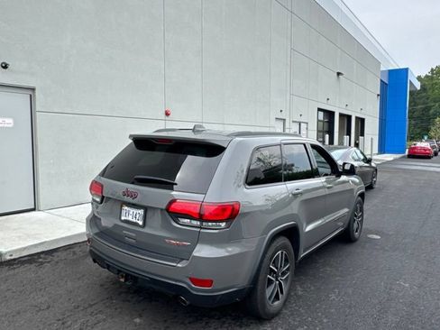 Used 2021 Jeep Grand Cherokee Trailhawk w/ Premium Lighting Group AWD/4WD image 4