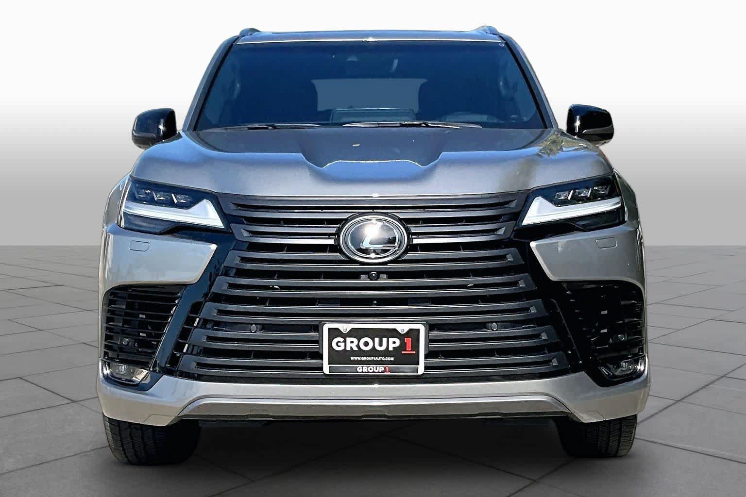 Used 2023 Lexus LX 600 4WD w/ Appearance Package image 4