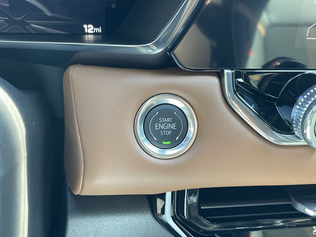 New 2026 GMC Canyon AT4 AWD/4WD image 17