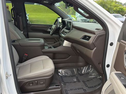 Used 2023 Chevrolet Tahoe Z71 w/ Luxury Package AWD/4WD image 14