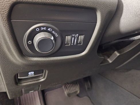 Used 2023 Jeep Grand Cherokee Altitude image 29