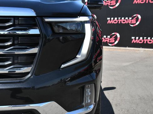 Used 2024 GMC Acadia Elevation FWD image 11