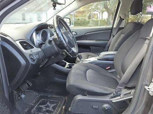 Used 2015 Dodge Journey SXT w/ Flexible Seating Group image 3