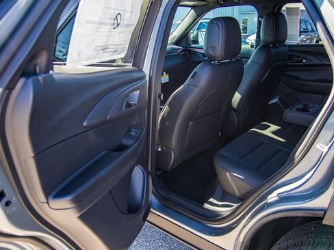 New 2025 Chevrolet TrailBlazer RS w/ Convenience Package FWD image 36